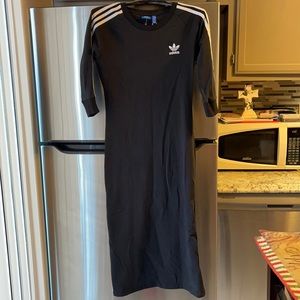 Black Adidas dress3/4 length sleeve
